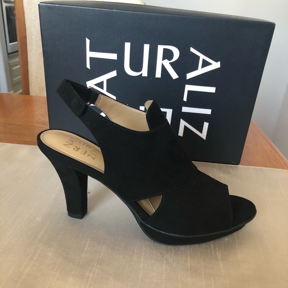 BNIB Naturalizer Deborah Sandal in Black - 7.5M